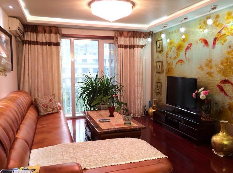 滨海国际100平方